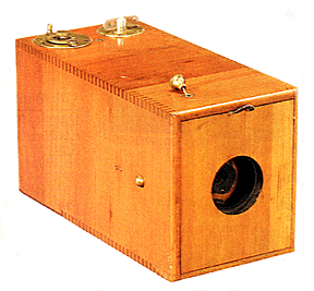 An early wooden roll-film camera.